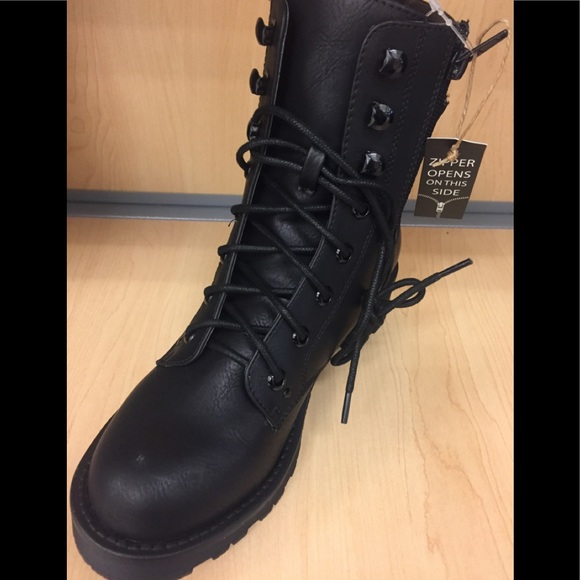 🥾Mia Combat Boots🥾 - Picture 2 of 5